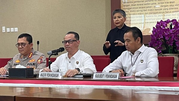 Polri Sita Rumah dan Mobil Tersangka Korupsi BUMD Riau dengan Kerugian Rp 33 Miliar