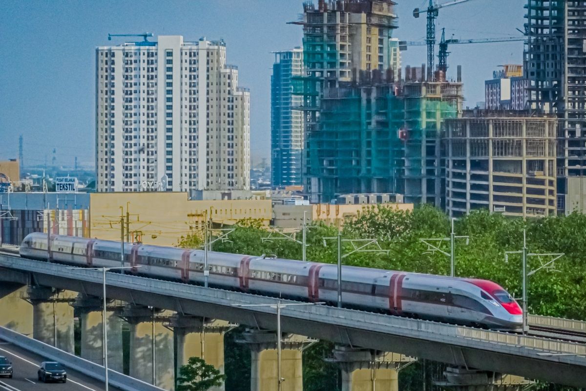 Janji Politik Bertemu Realitas Konstitusi: Tantangan Pemerintahan Baru