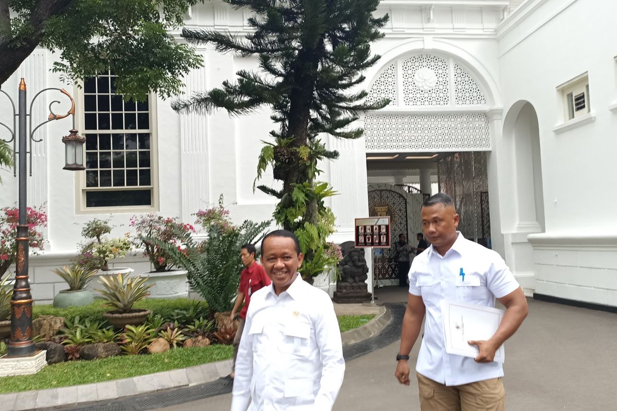 Bahlil: Prabowo Pertimbangkan Usulan Soeharto Jadi Pahlawan Nasional